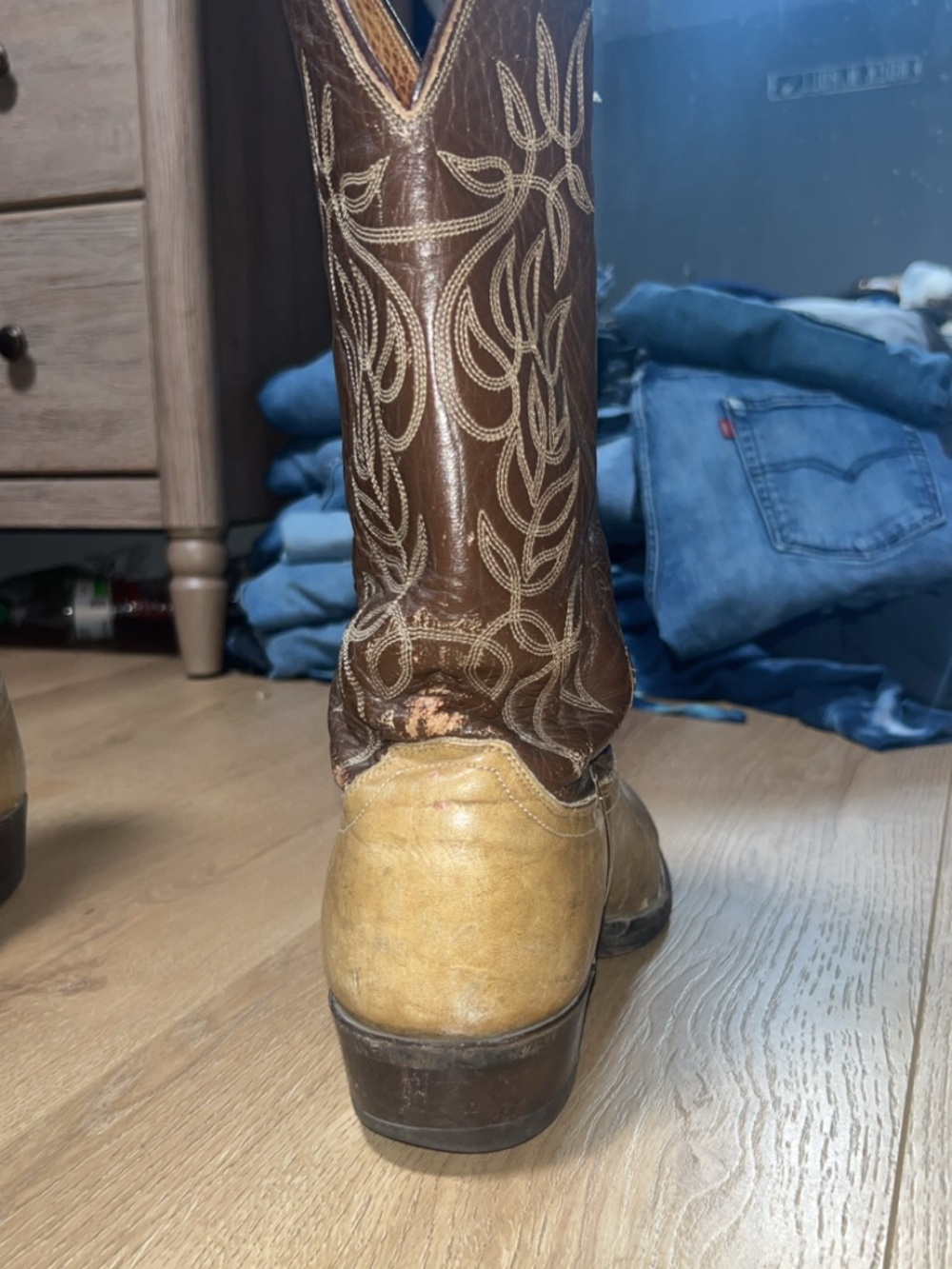 Men’s Justin Boots Two-Tone Brown and Tan Western Cowboy Boots - Picture 7 of 12
